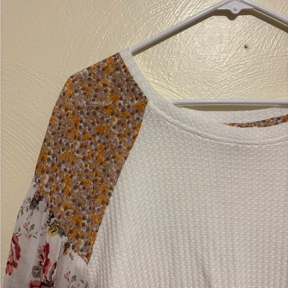 Umgee White Blouse with Multicolor Floral Sleeves - Picture 6 of 8